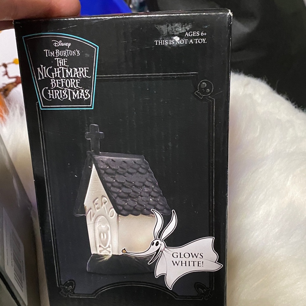 Hallmark Jack Skellington Motion-Activated Decor, Jack & Zero mood lights - Picture 7 of 9